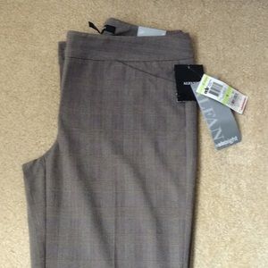 Versatile work trousers.